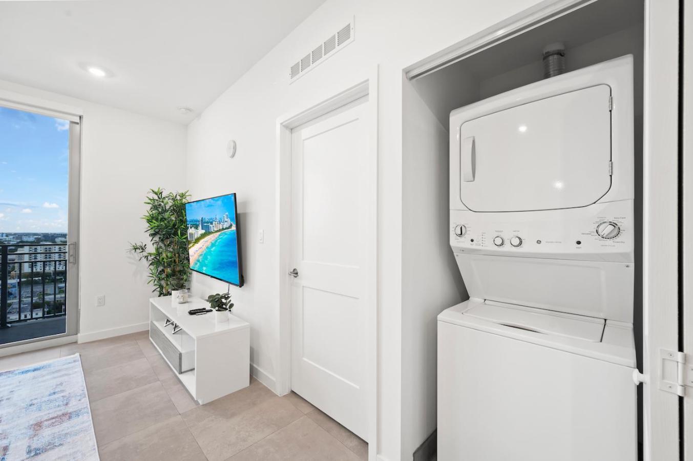 דירות Beautiful Unit In Downtown Miami With Free Parking מראה חיצוני תמונה