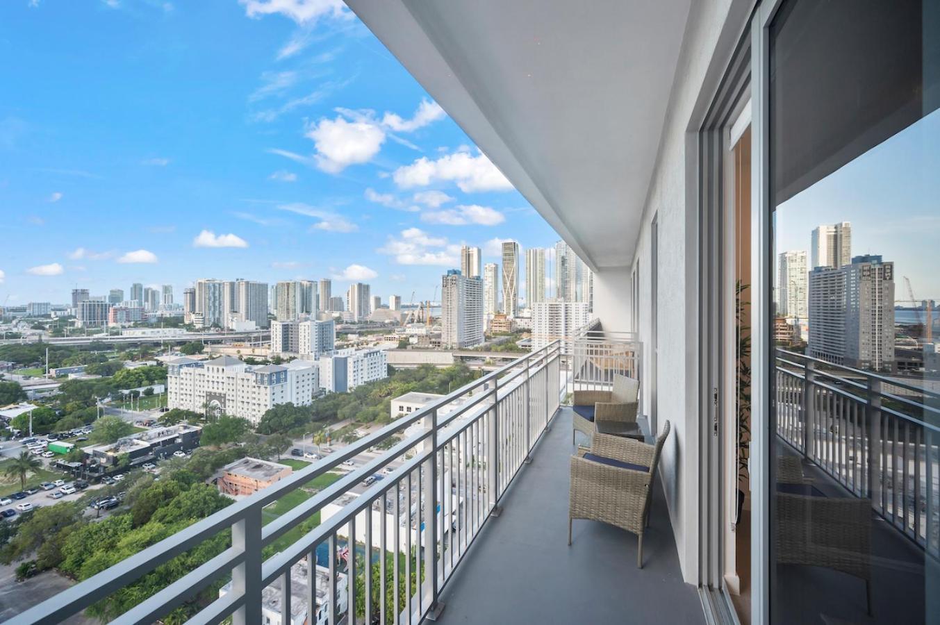 דירות Beautiful Unit In Downtown Miami With Free Parking מראה חיצוני תמונה